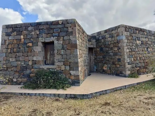 Dammusino Bukkuram Holiday home *